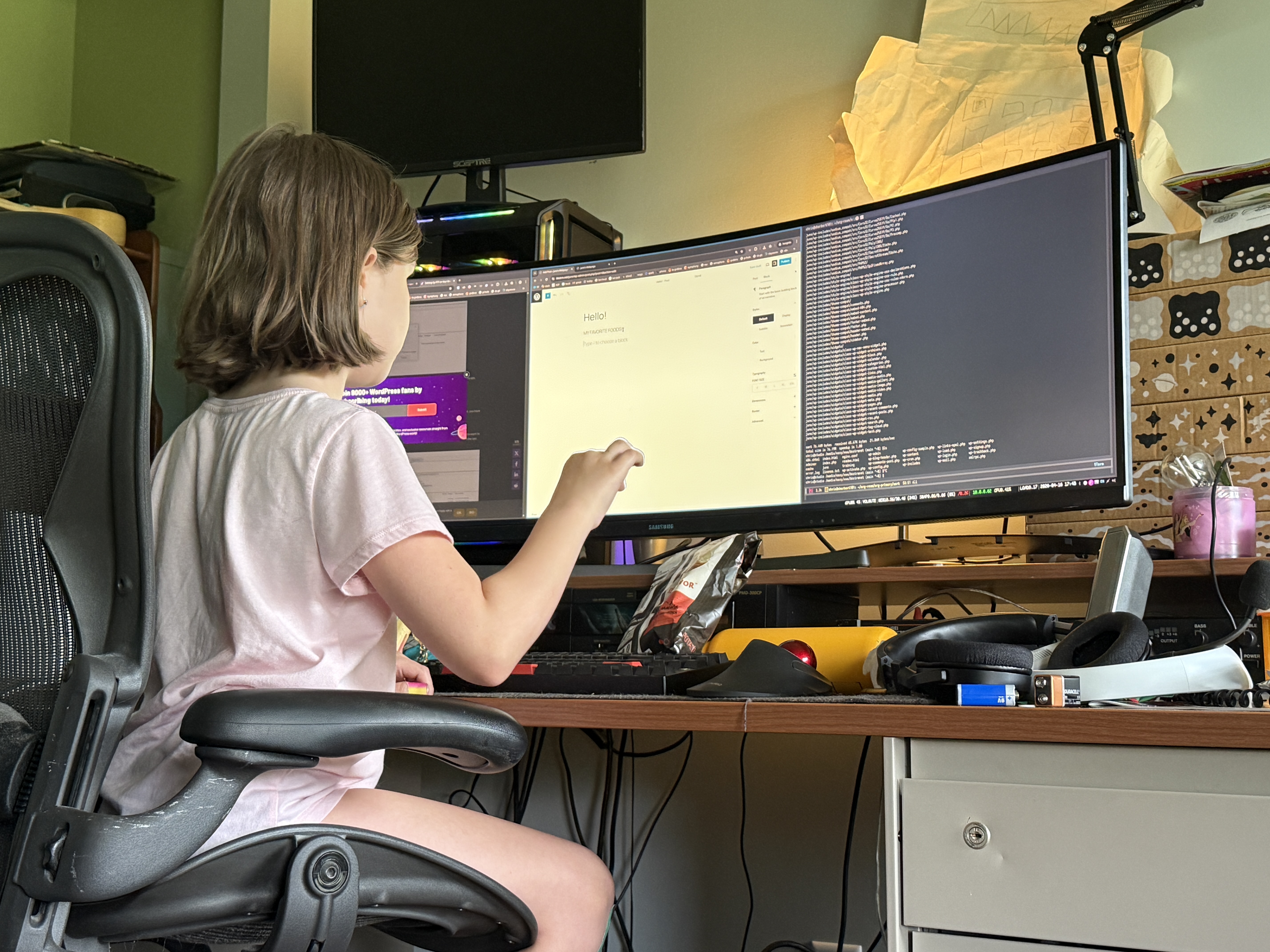 this kid has started her first website!